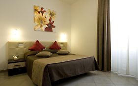Ara Pacis Inn